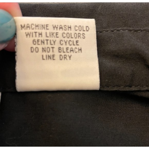 Studio V Black Button Up Fitted- Button Roll Sleeves -Sz M - Picture 10 of 10